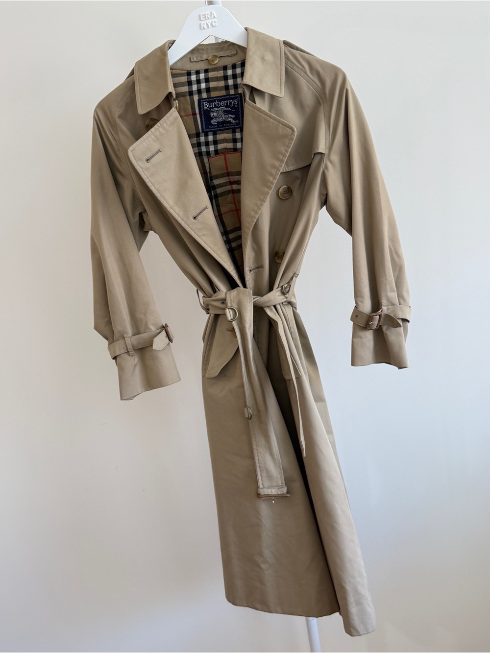 Vintage authentic Burberry trench coat, size Small - Picture 4 of 10